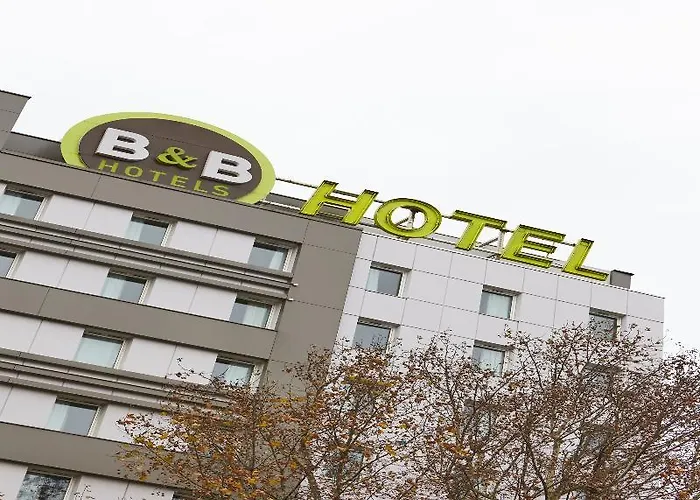 Porte De La Hotel 3*