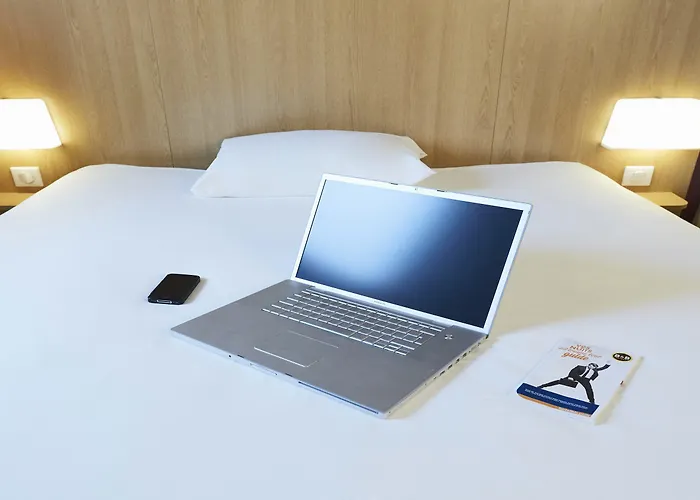 Hotel Porte De La 3*