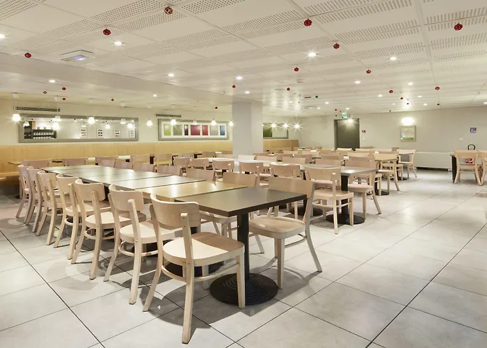 Porte De La Hotel 3*