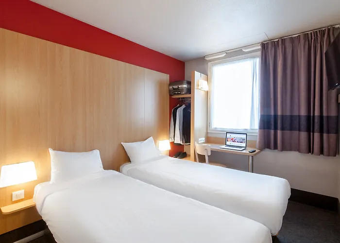 Hotel Porte De La 3*